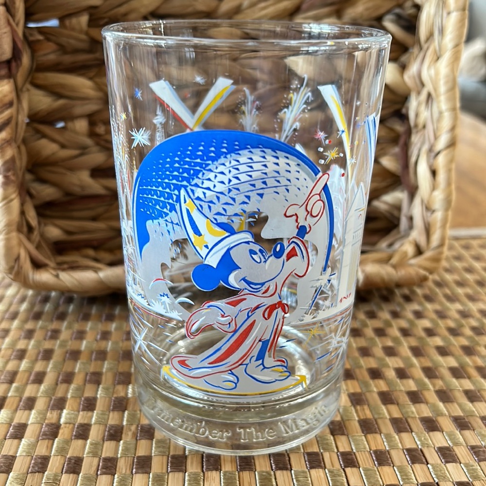 Walt Disney World 25th Anniversary EPCOT McDonalds Glass.